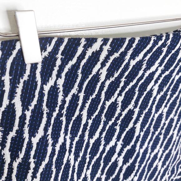 Ann Taylor NWT LOFT Faux Asymmetrical Wrap Skirt Navy Ikat Print Medium Petite - Picture 2 of 7